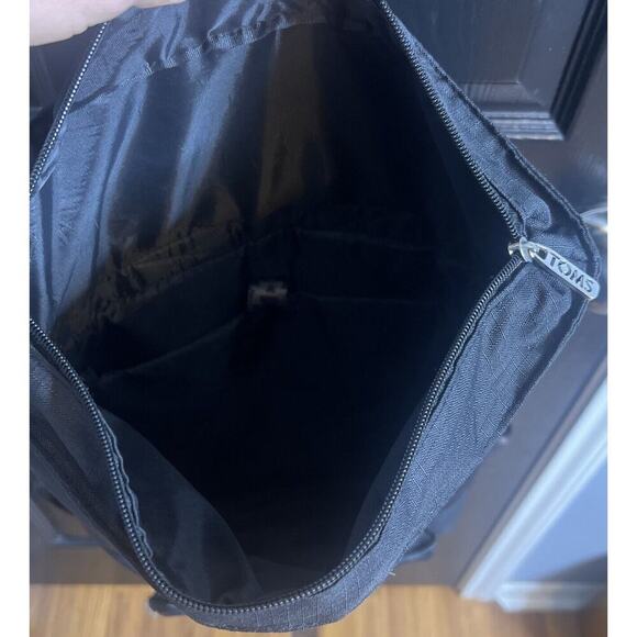 Toms StandUp Backpack Solid Black W/ Aztec detail Zipper Closure Fold-over Flaws - Picture 8 of 9